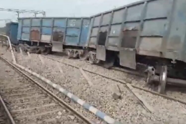 Train Derailed in West Bengal