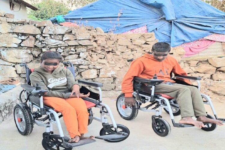 Governor gave Diwali gift to disabled brother and sister