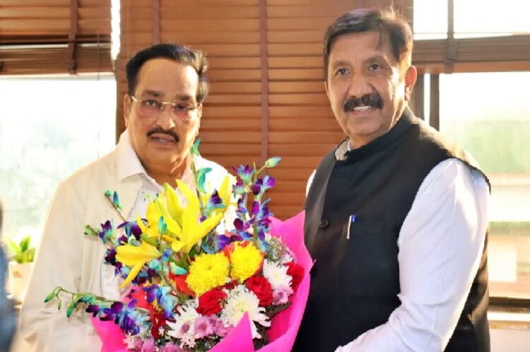 Mukesh Agnihotri Met Cr Patil